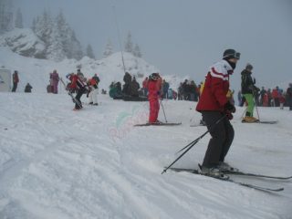 Învaţă să schiezi în România
