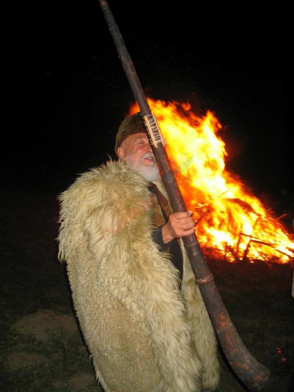 Hai la Focu’ lui Sumedru!, Bran