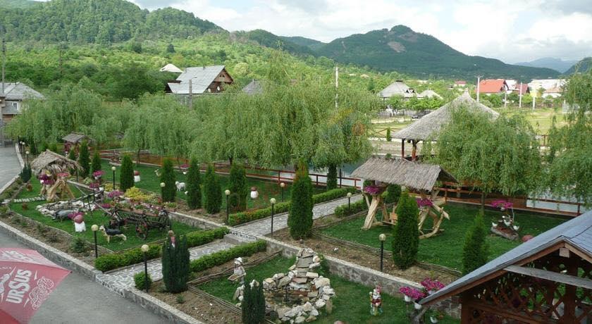 Craciun 2024 in Maramures –  Pensiunea Rustic Baia Sprie