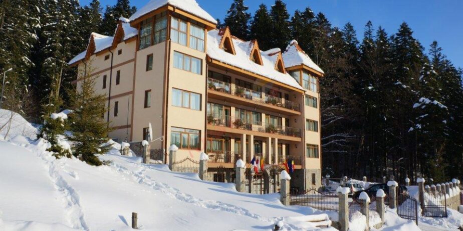 Revelion 2025 la Sinaia – Hotel Cumpatu