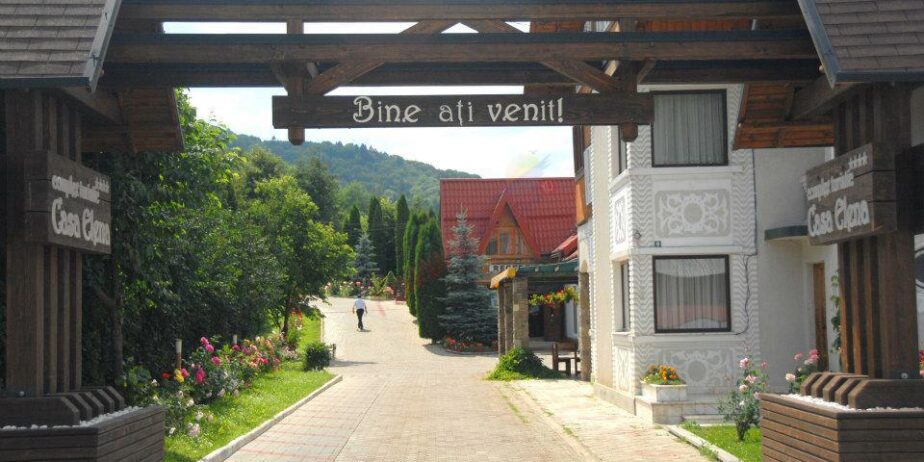 Paste 2024 in Bucovina –  Pensiunea Casa Elena Voronet