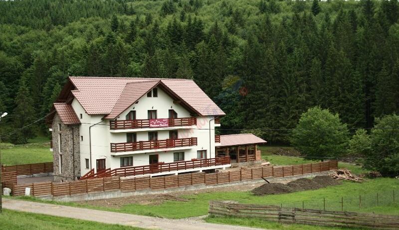 Paste in Bucovina 2024 – Pensiunea Bucovina Malini