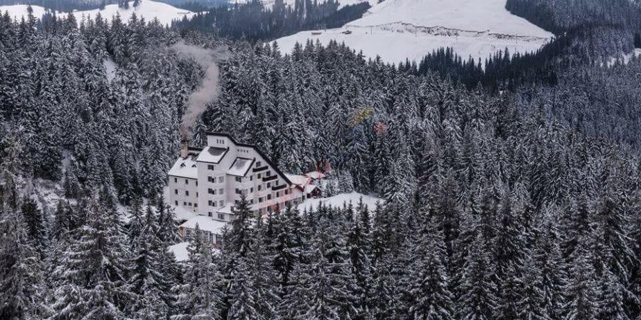 Revelion 2025 in  Bucovina – Pe Culmile Raraului