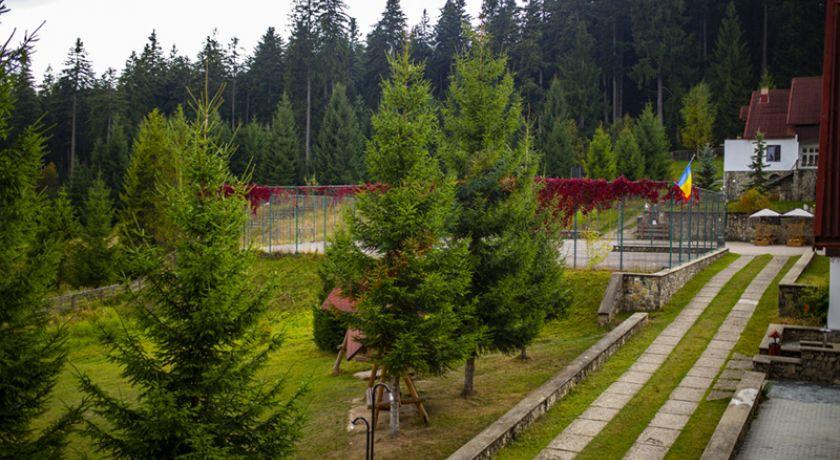 Paste 2024 in Bucovina – Hotel Floare de Colt Manastirea Humorului