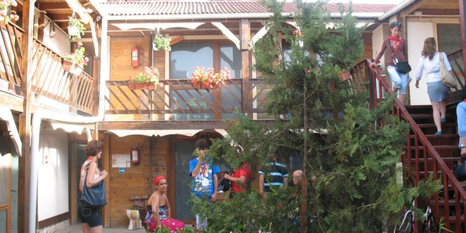 Oferta Litoral 2024 – Hostel Bazart Vama Veche