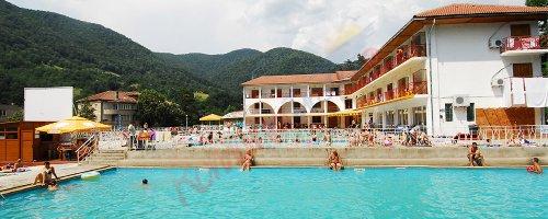 Oferta Decada Balneara 2024 – Hotel Sara s Sons Baile Herculane