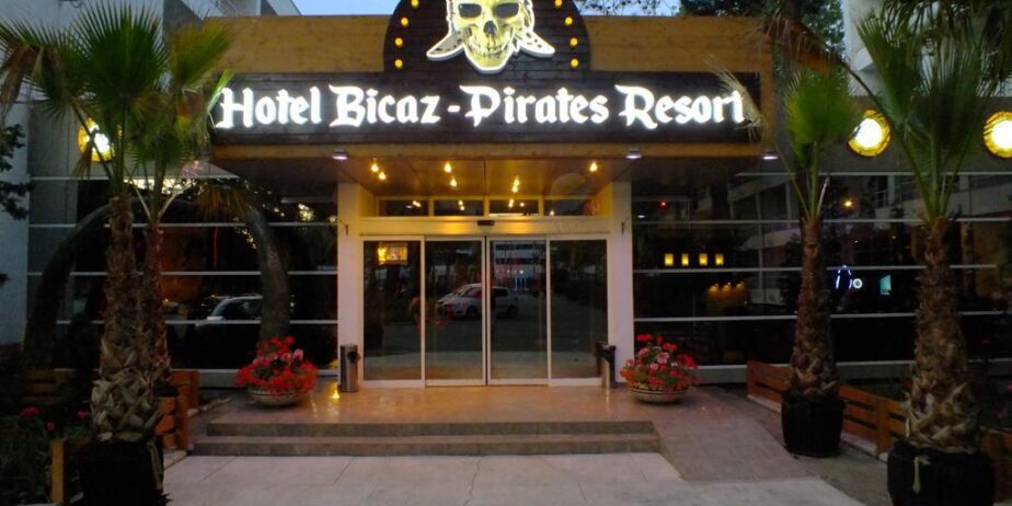 Oferta Litoral 2024 – Hotel Bicaz Pirates  Mamaia