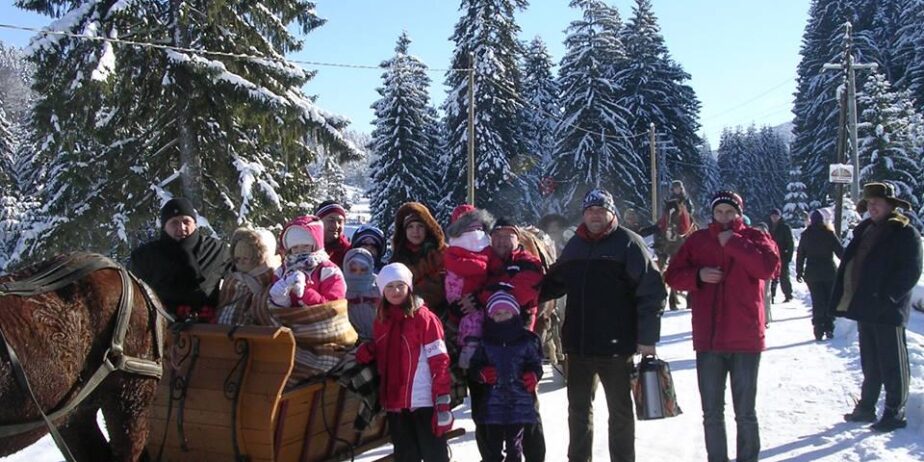 Craciun de Vis intr-un colt de rai – Bucovina – Perla Bucovinei  Voronet